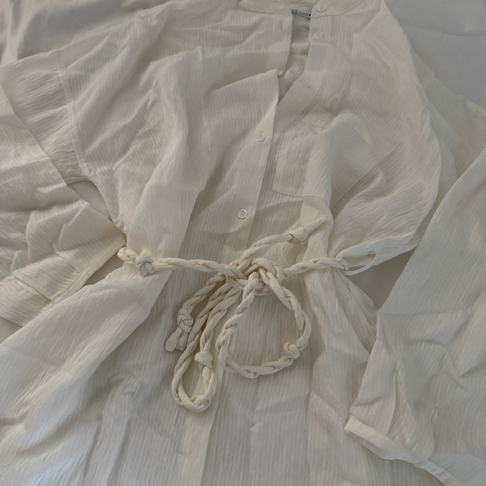 Zara Cream Button-Up Blouse - Picture 2 of 5
